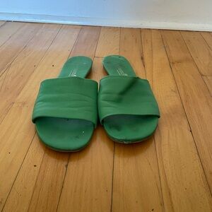 L’Intervalle Slides - Size 39